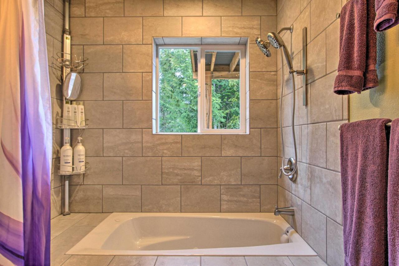 Apartamento Charming Port Angeles Studio With Deck And Views! Exterior foto